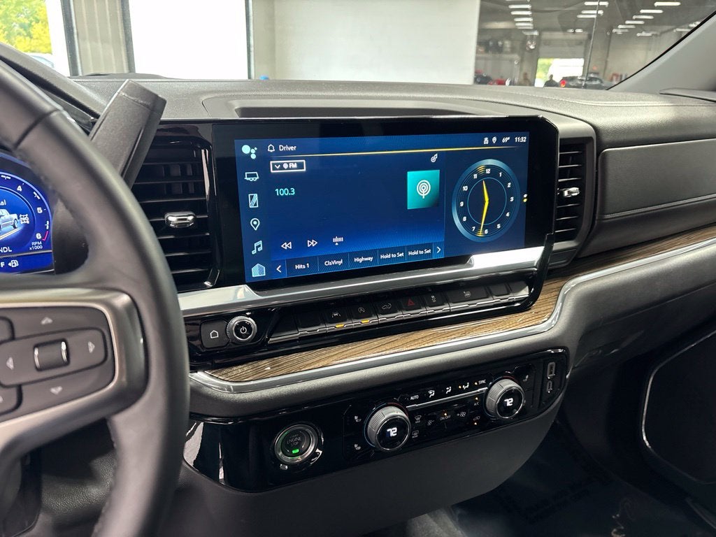 2024 Chevrolet Silverado 1500 LT