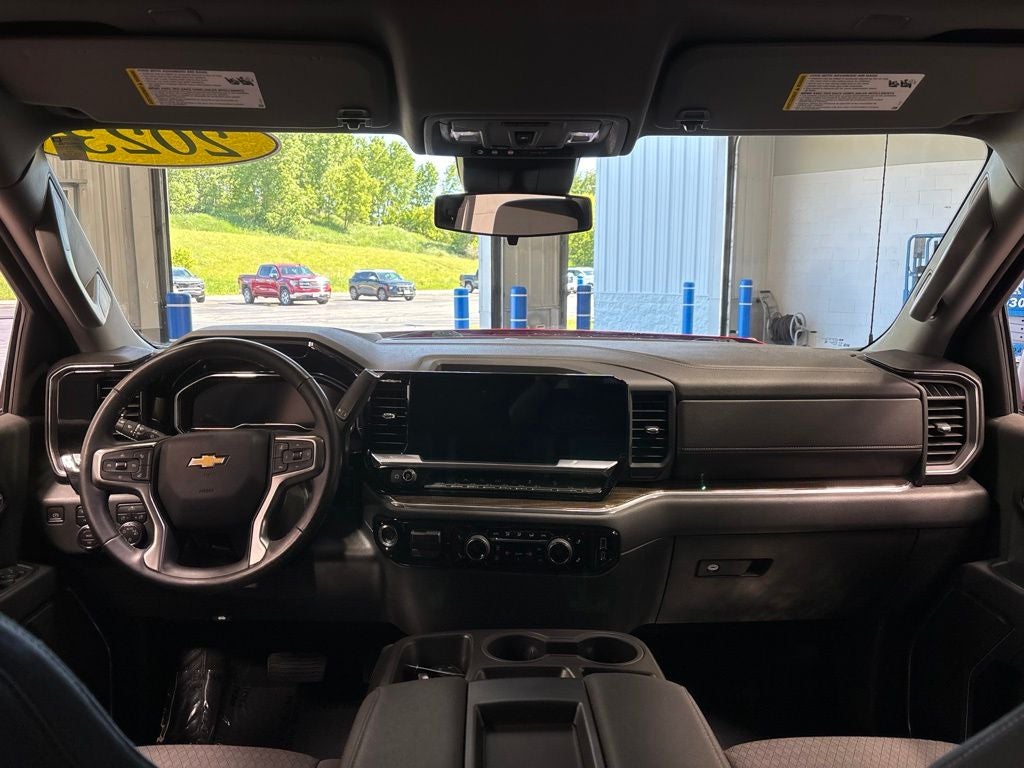 2023 Chevrolet Silverado 1500 LT LT1