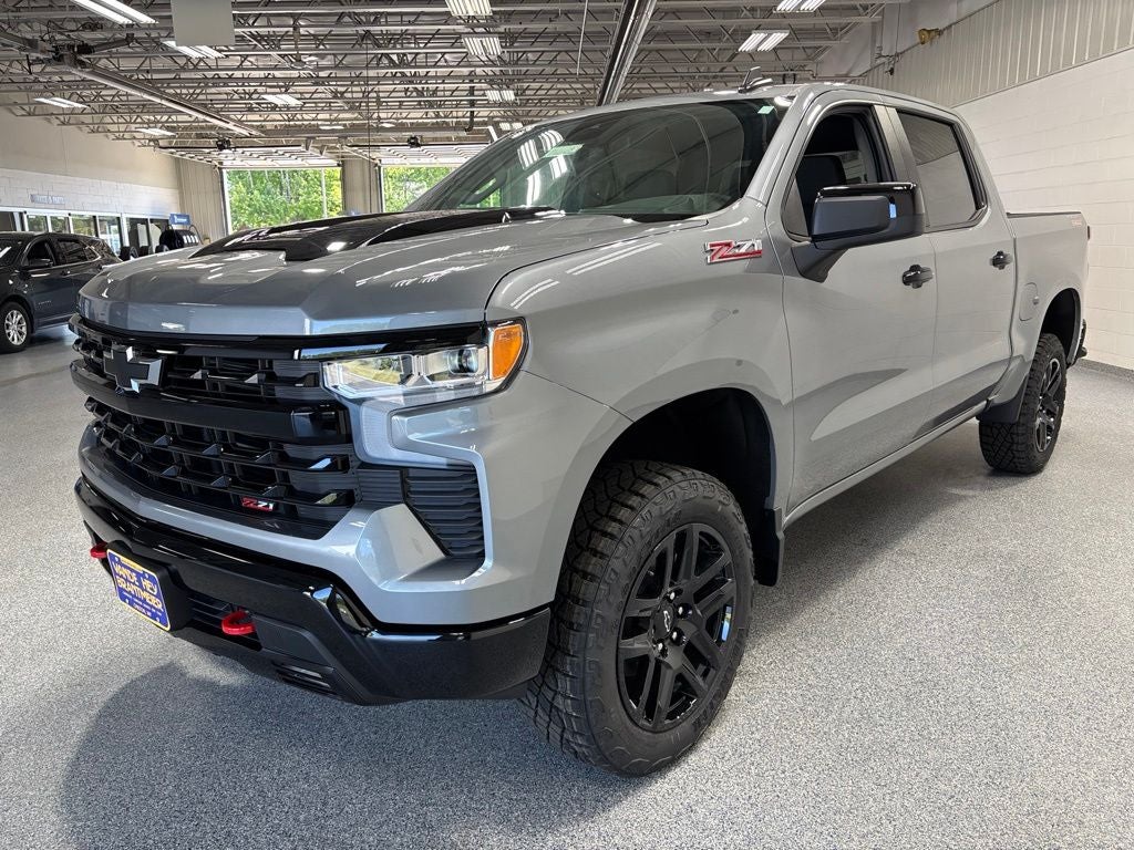 2026 Chevrolet Silverado 1500 LT Trail Boss - Photo 3