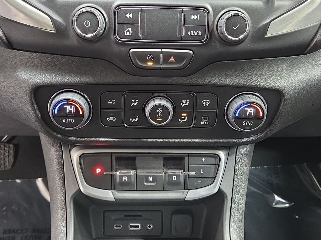 2024 GMC Terrain SLT