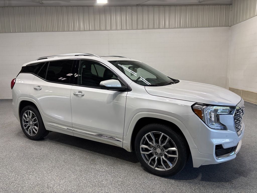 2024 GMC Terrain Denali AWD's photo