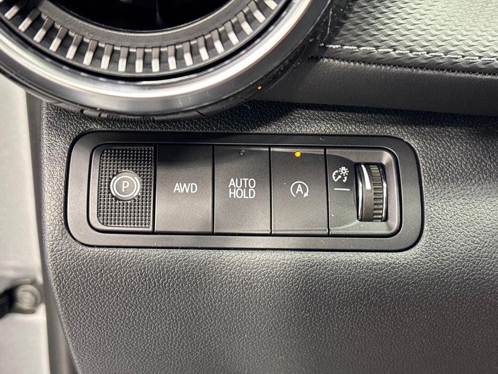 2027 Chevrolet Equinox LT - Photo 45