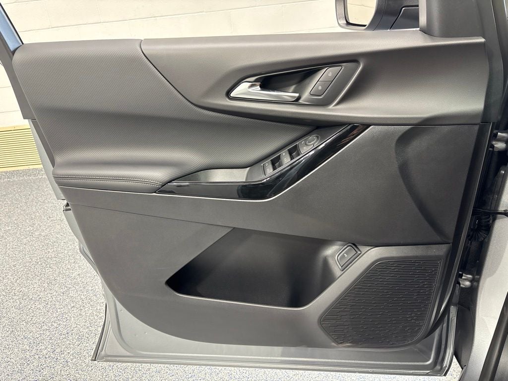 2027 Chevrolet Equinox LT - Photo 46