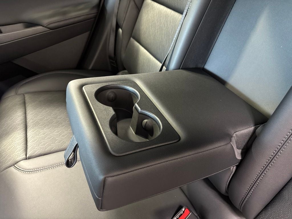2027 Chevrolet Equinox LT - Photo 50