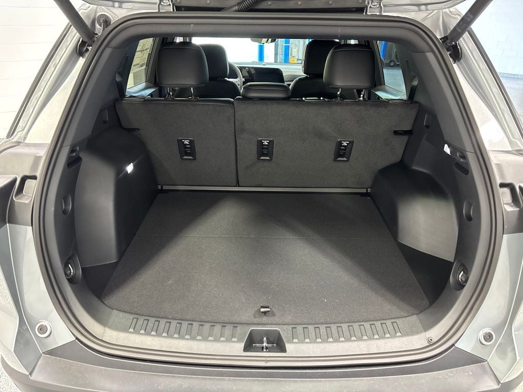 2027 Chevrolet Equinox LT - Photo 53