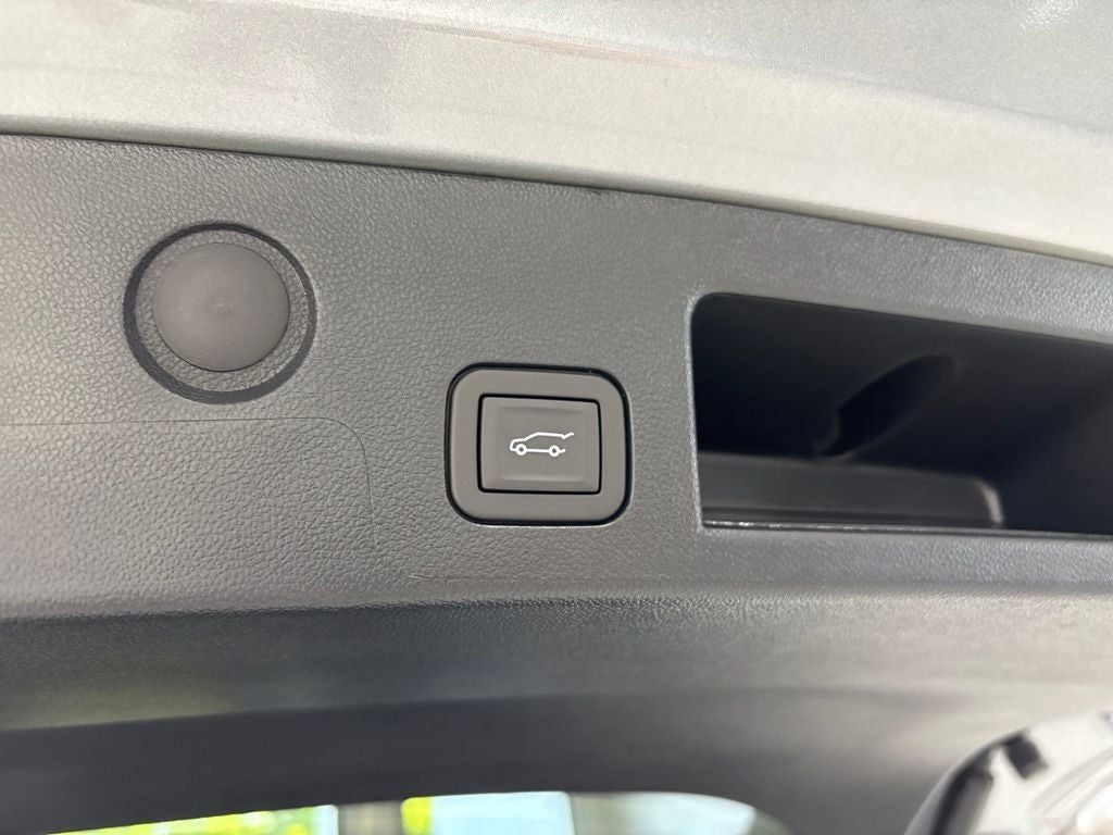 2027 Chevrolet Equinox LT - Photo 59
