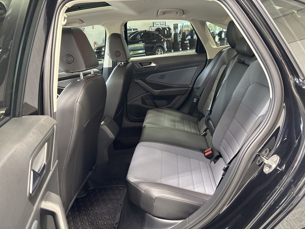 2025 Volkswagen Jetta 1.5T SE
