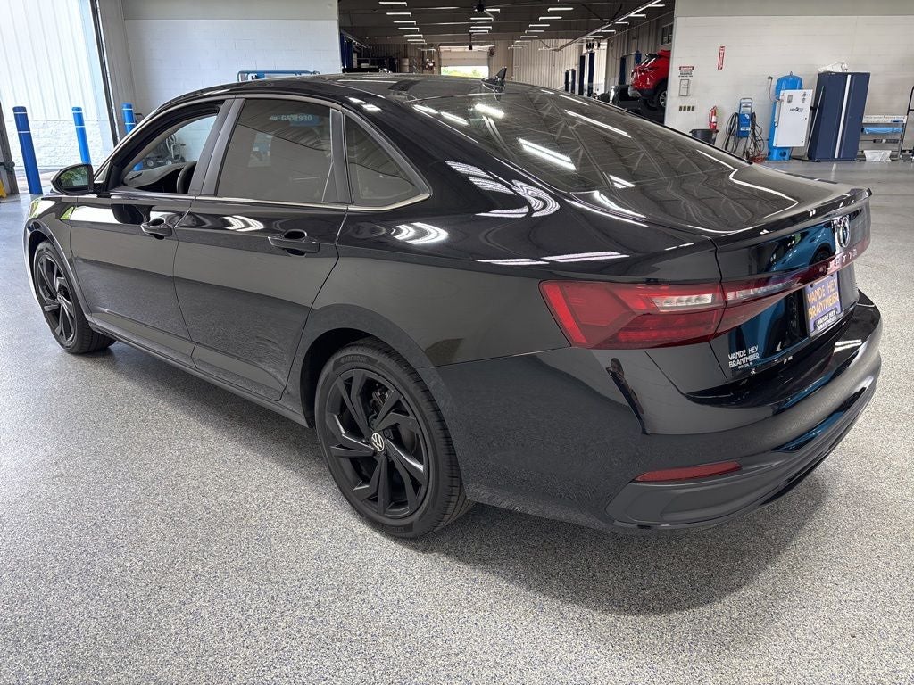 2025 Volkswagen Jetta 1.5T SE