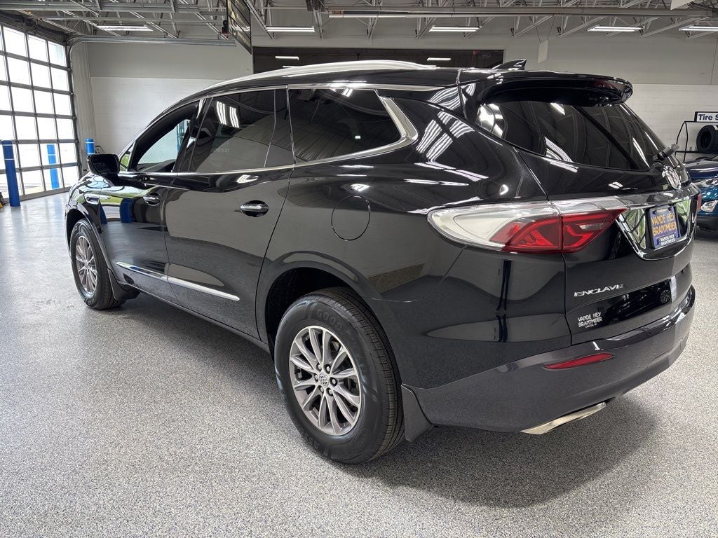 2023 Buick Enclave Essence
