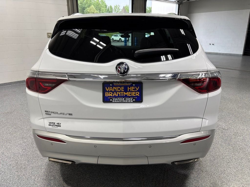 2023 Buick Enclave Essence