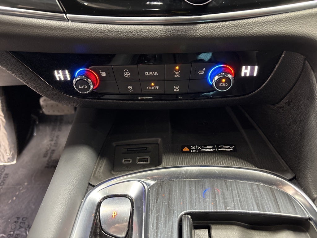 2024 Buick Enclave Essence