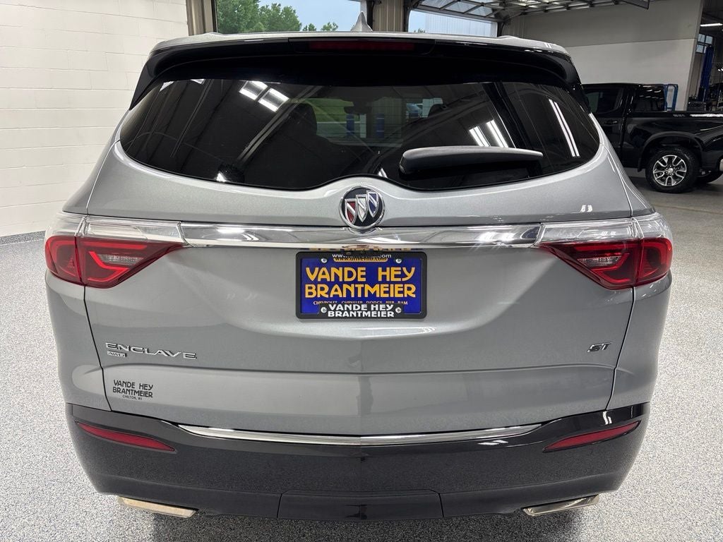 2023 Buick Enclave Essence