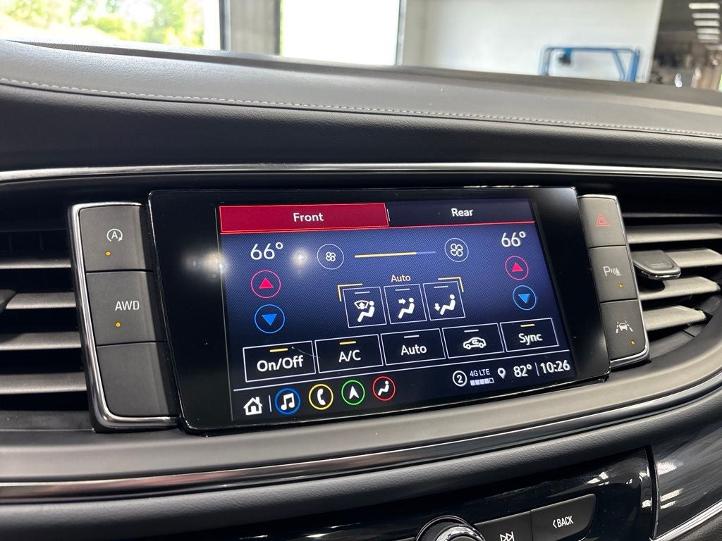 2023 Buick Enclave Essence