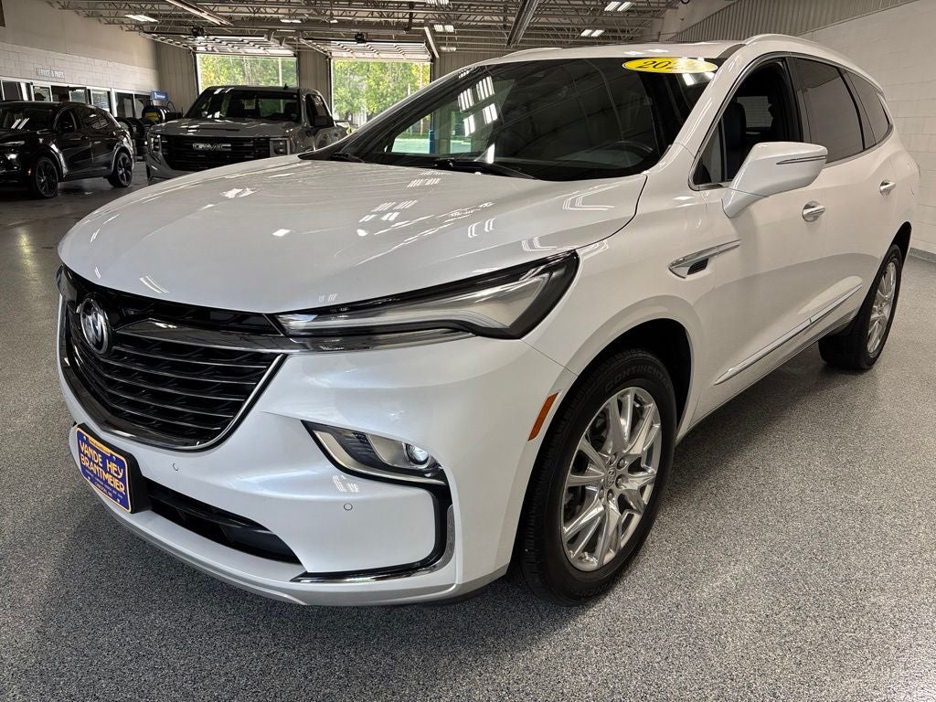 2023 Buick Enclave Essence