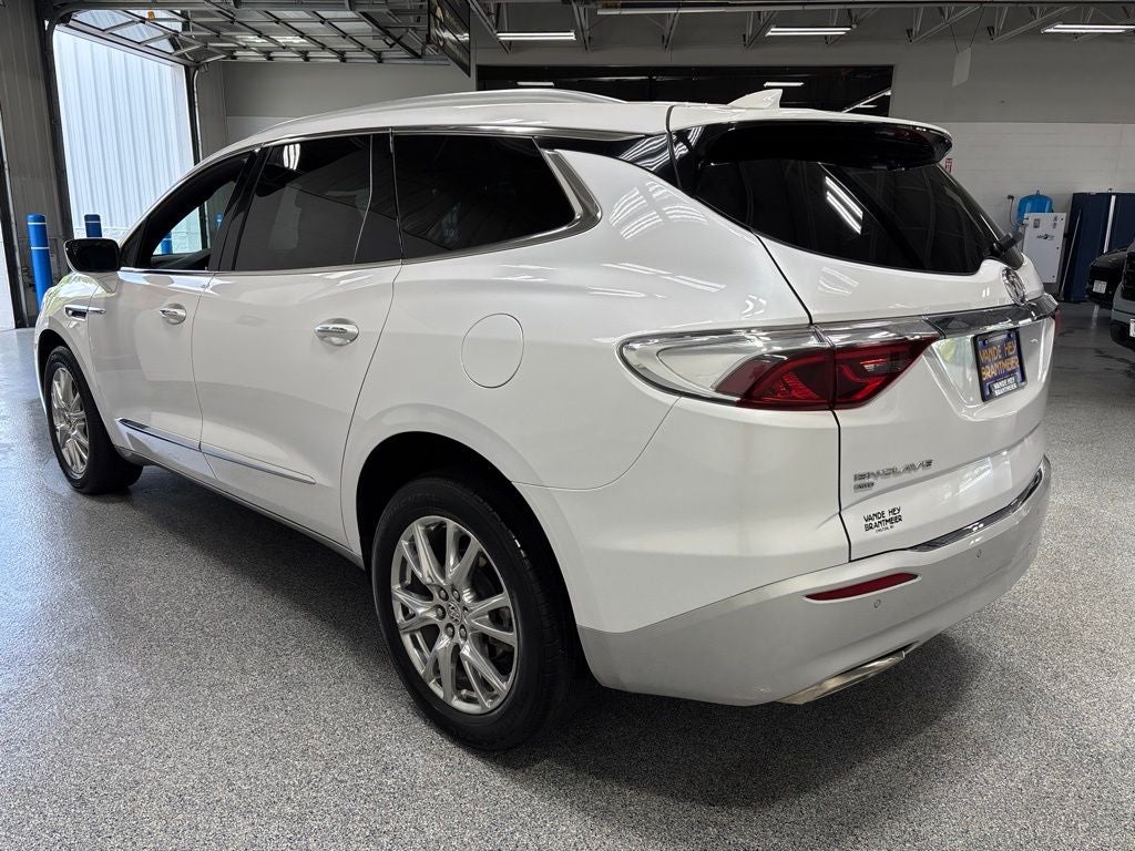 2023 Buick Enclave Essence