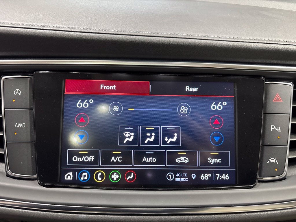 2023 Buick Enclave Essence