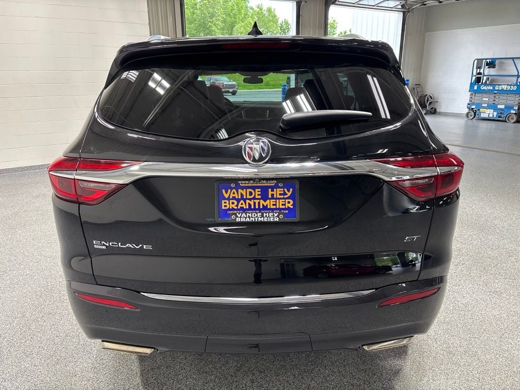 2021 Buick Enclave Essence