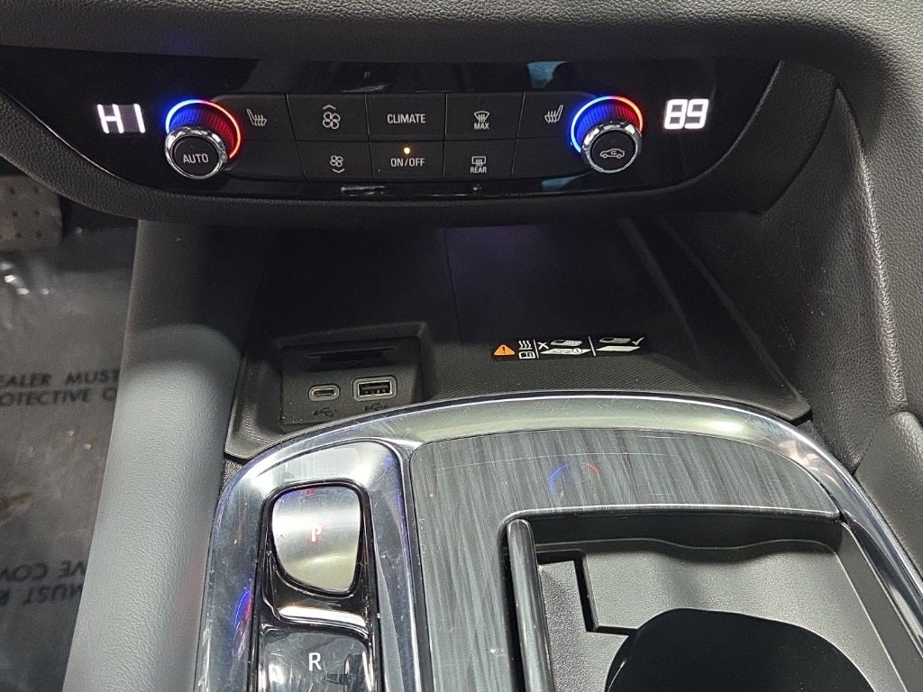 2023 Buick Enclave Essence