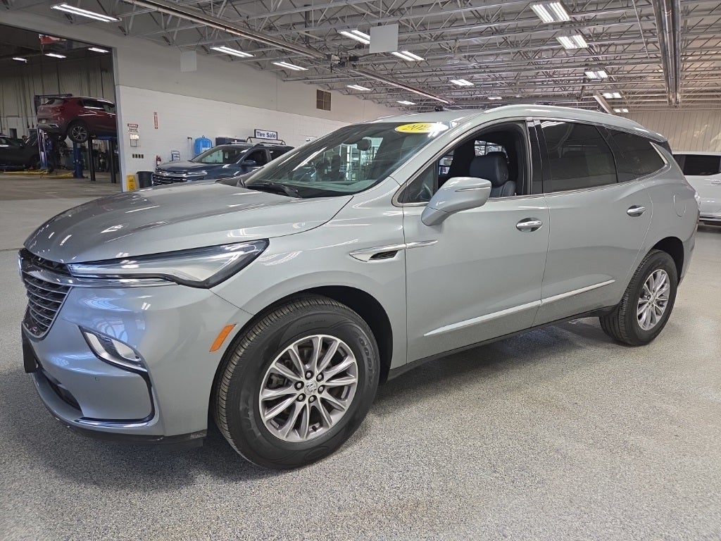 2023 Buick Enclave Essence