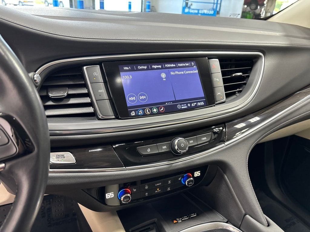 2023 Buick Enclave Essence