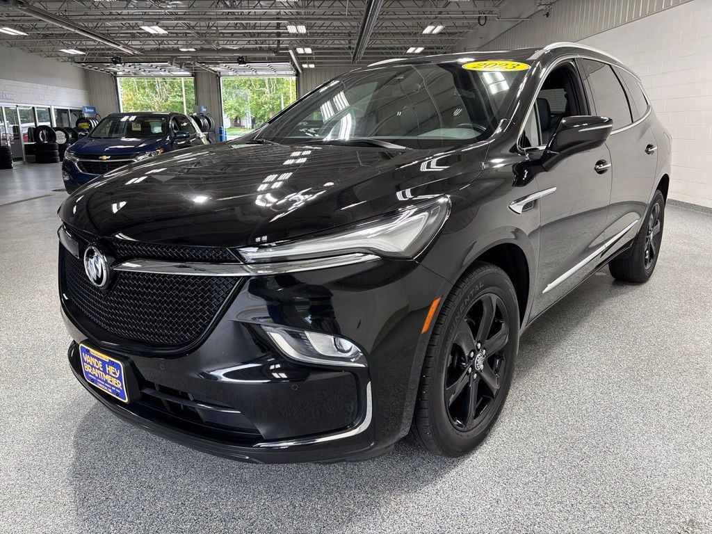 2023 Buick Enclave Essence