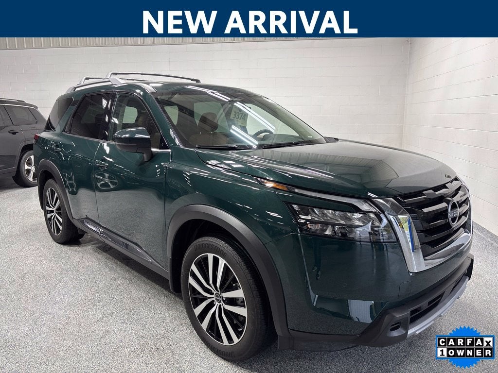 2025 Nissan Pathfinder Platinum