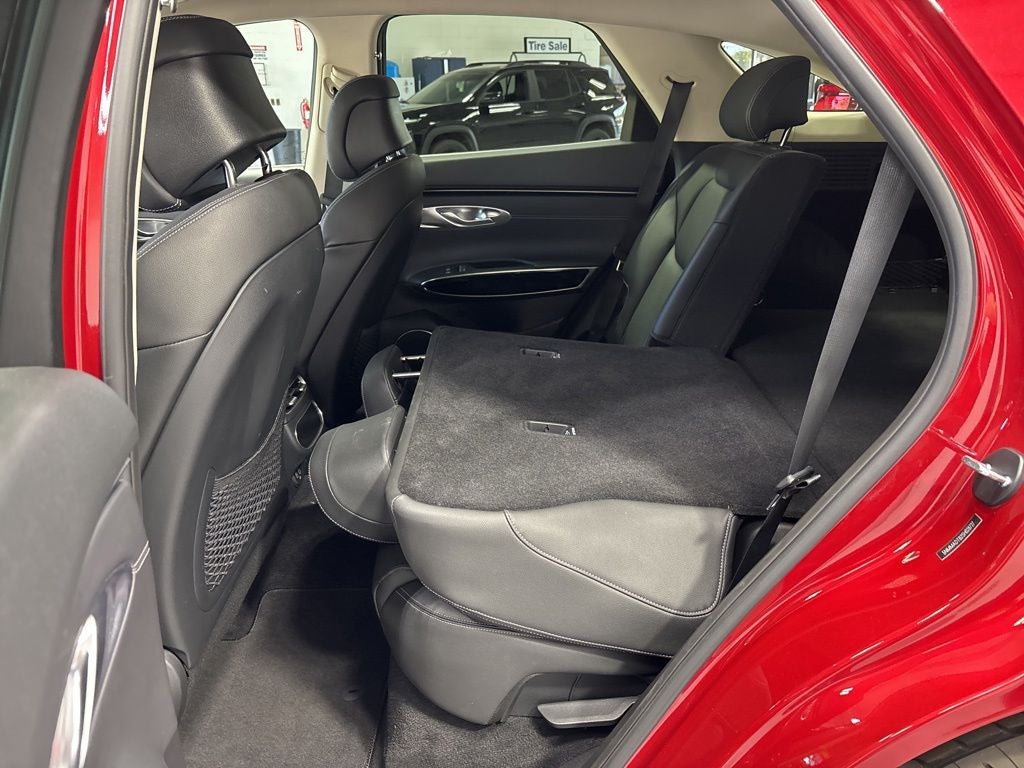 2025 Genesis GV70 2.5T