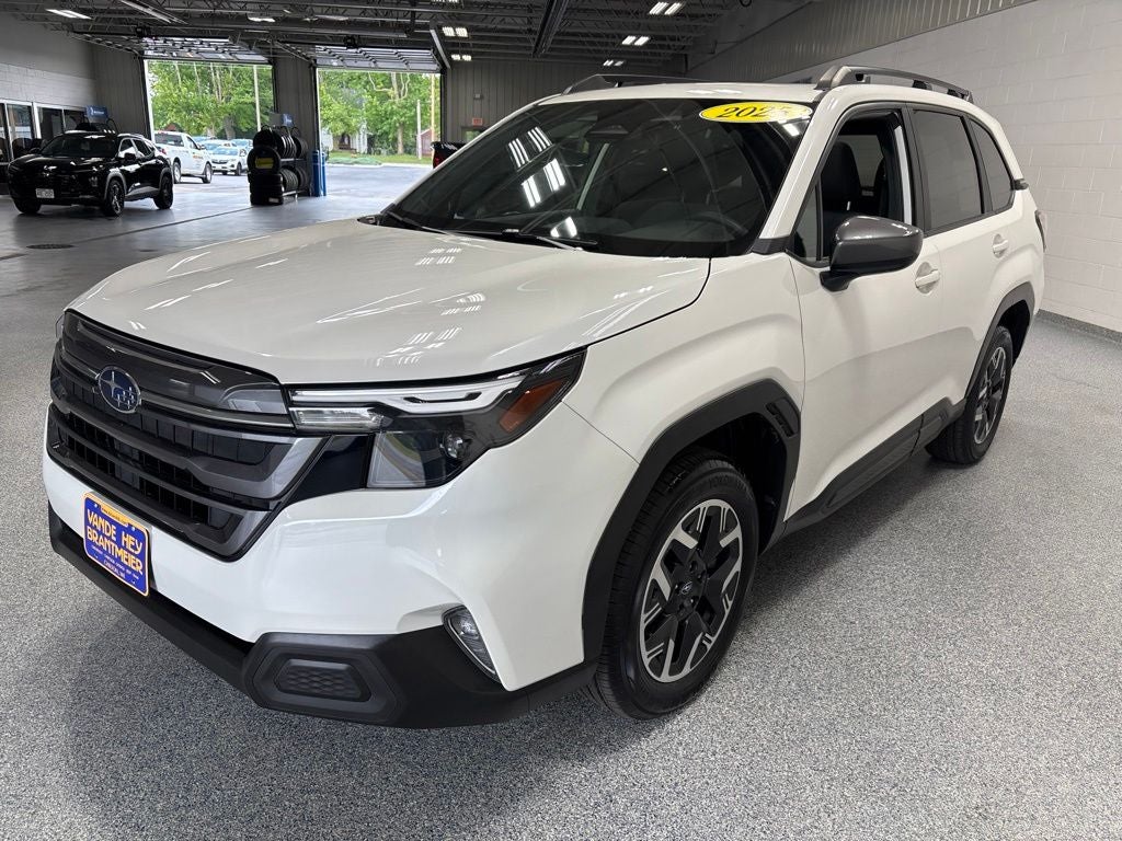 2025 Subaru Forester Premium