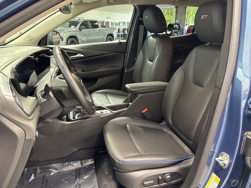 2025 Buick Encore GX Sport Touring